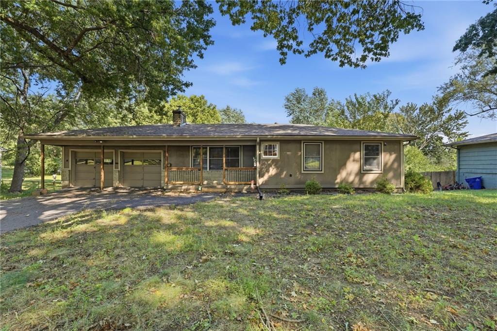 6203 Hedges Ave, Raytown, MO 64133