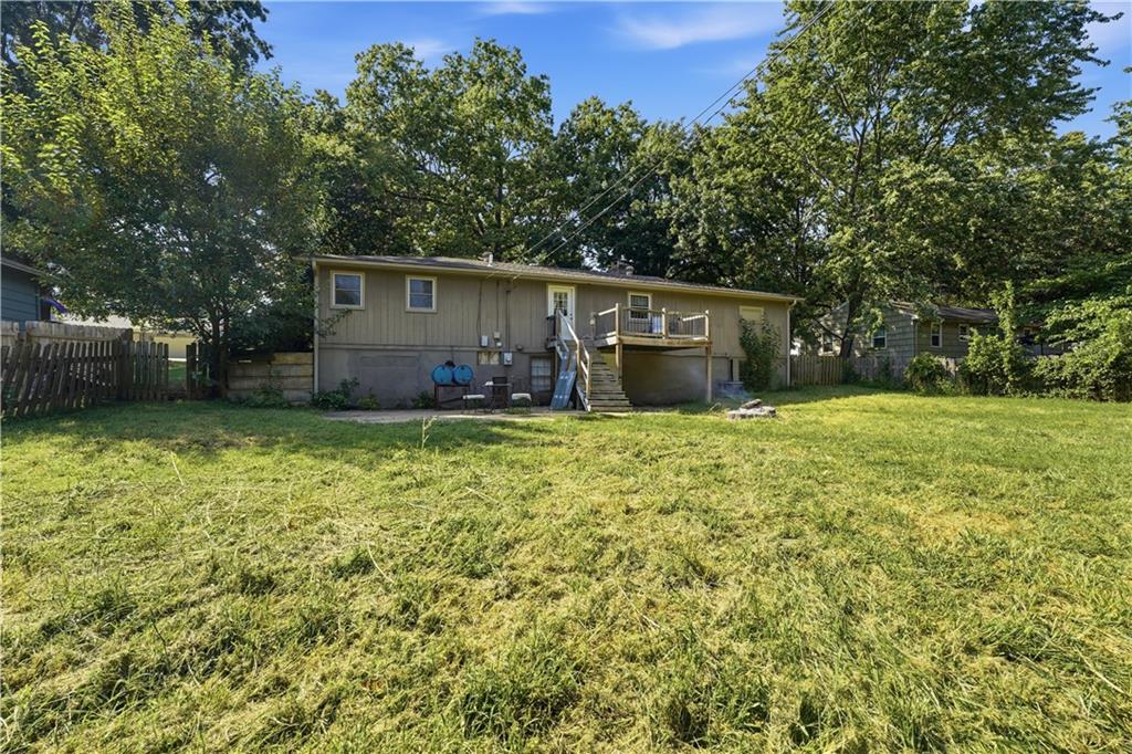6203 Hedges Ave, Raytown, MO 64133