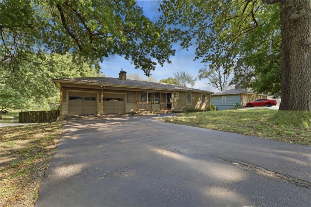 6203 Hedges Ave, Raytown, MO 64133
