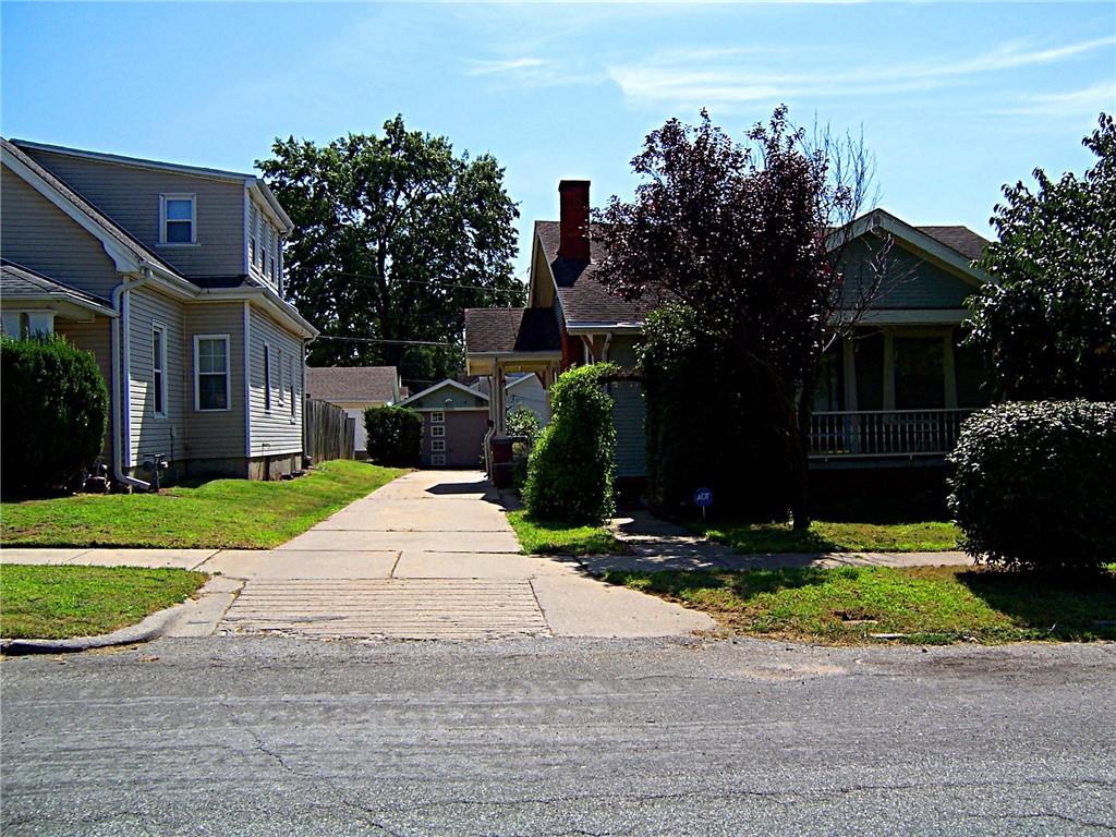 2814 Edmond St, St Joseph, MO 64501