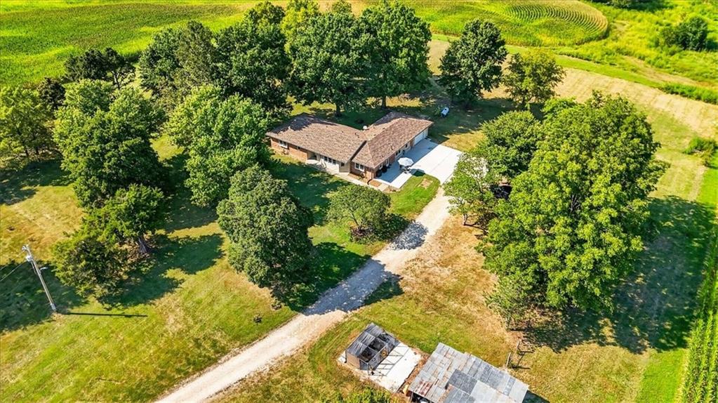 33600 E 315th St, Garden City, MO 64747