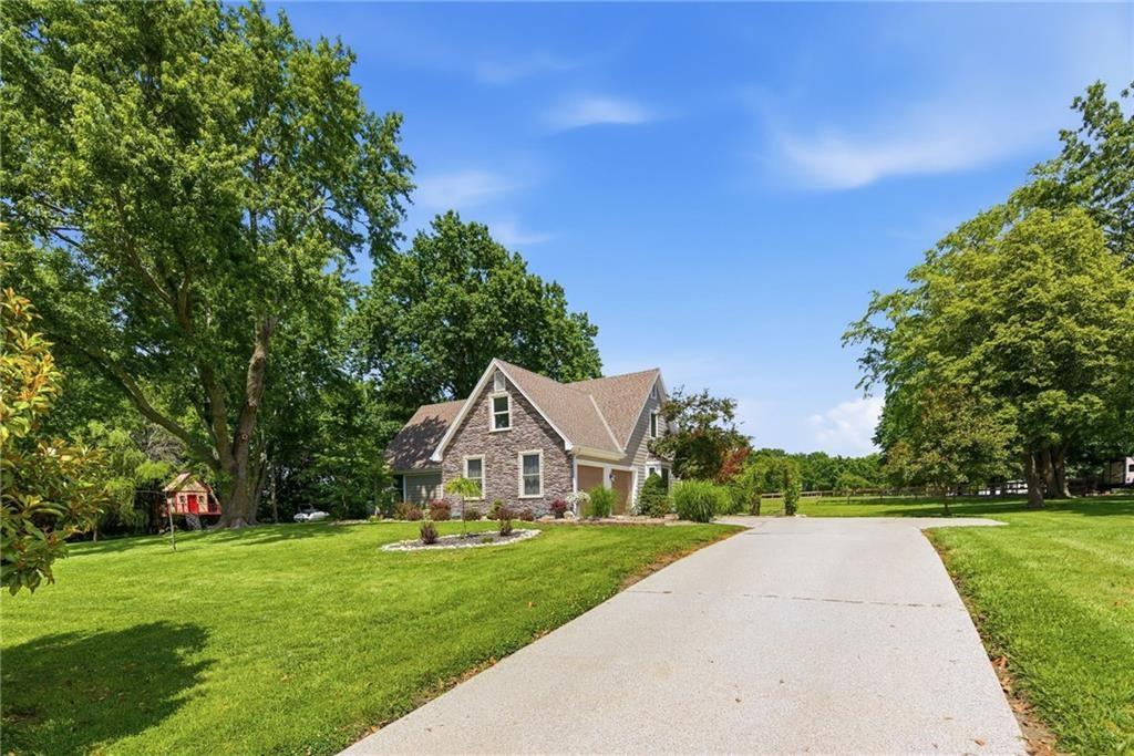 12905 Quail Rg, Lee's Summit, MO 64086