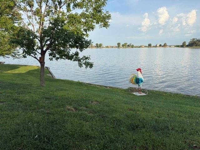 496 Lake Shore Dr, Big Lake, MO 64437