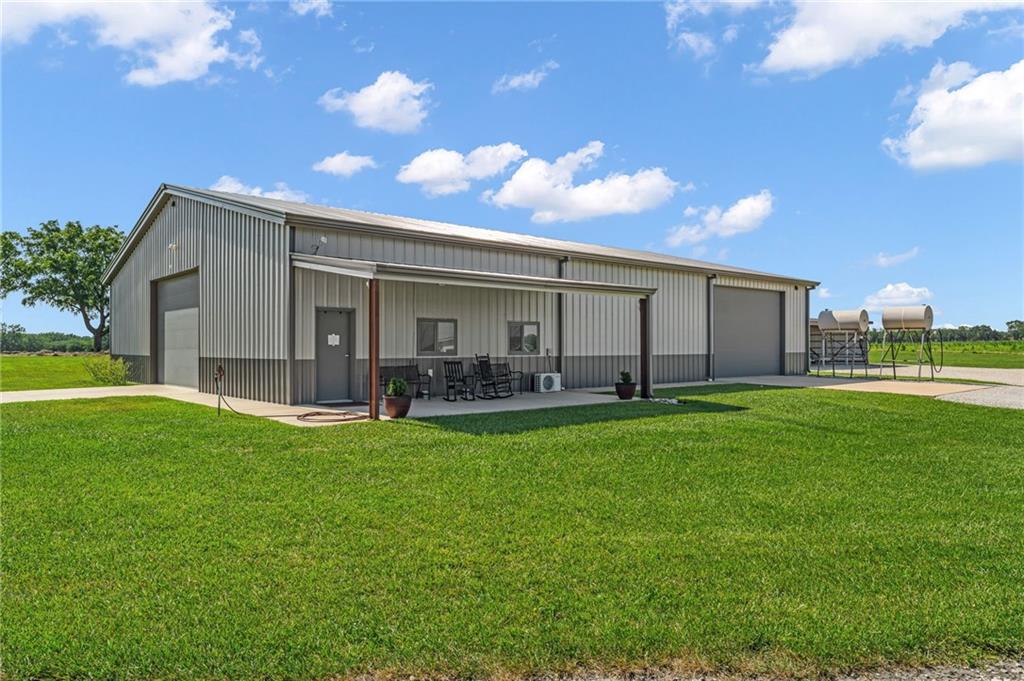 1482 N 300th Rd, Baldwin City, KS 66006