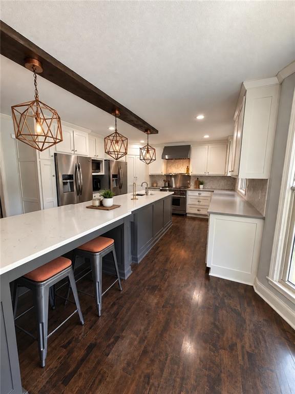 12317 Walmer St, Overland Park, KS 66209