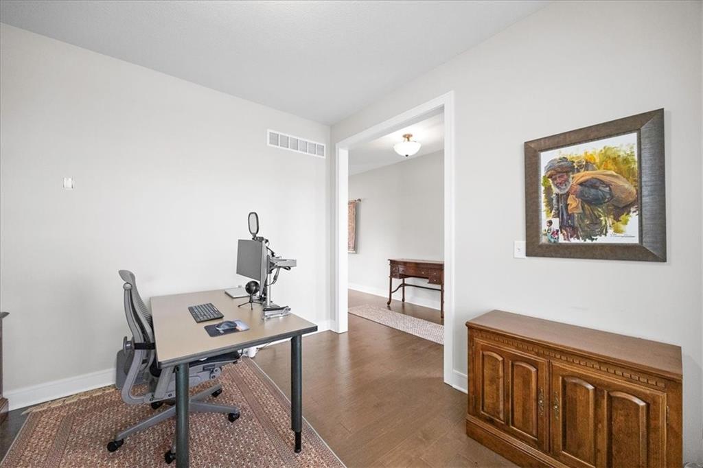 500 SW Brummel Rd, Lee's Summit, MO 64081