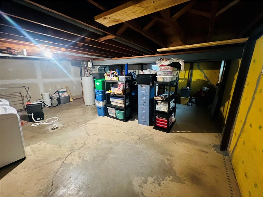 702 NE Darwin St, Lee's Summit, MO 64063