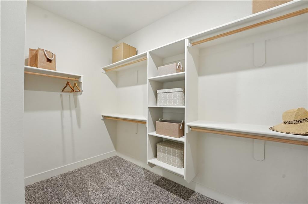 1425 N 163rd Cir, Basehor, KS 66007