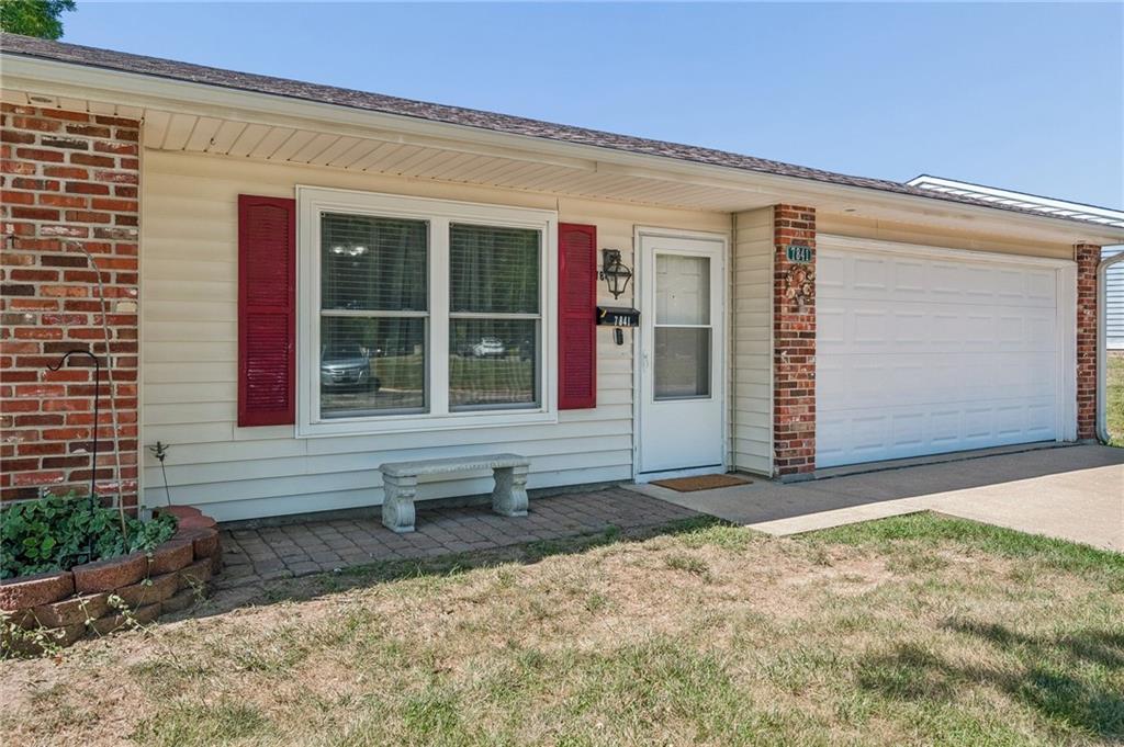 7841 Freeman Ave, Kansas City, KS 66112