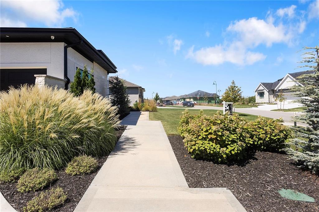 4415 W 136th St, Leawood, KS 66224
