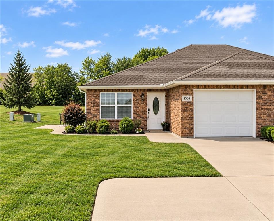1308 Sandra Dr #A, Warrensburg, MO 64093