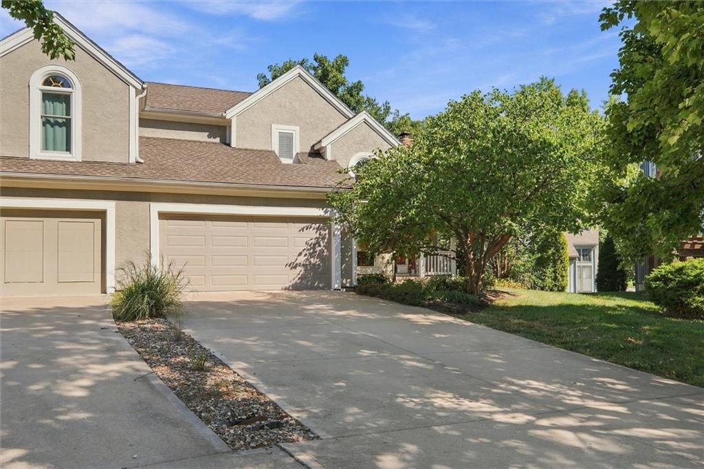 11114 W 113th Ter, Overland Park, KS 66210