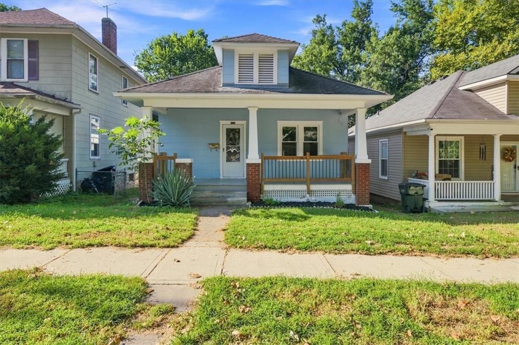 825 Ottawa St, Leavenworth, KS 66048