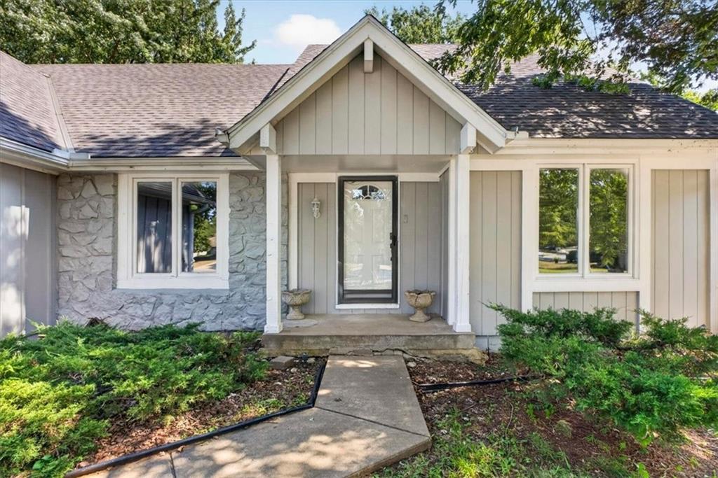 11827 Slater St, Overland Park, KS 66210