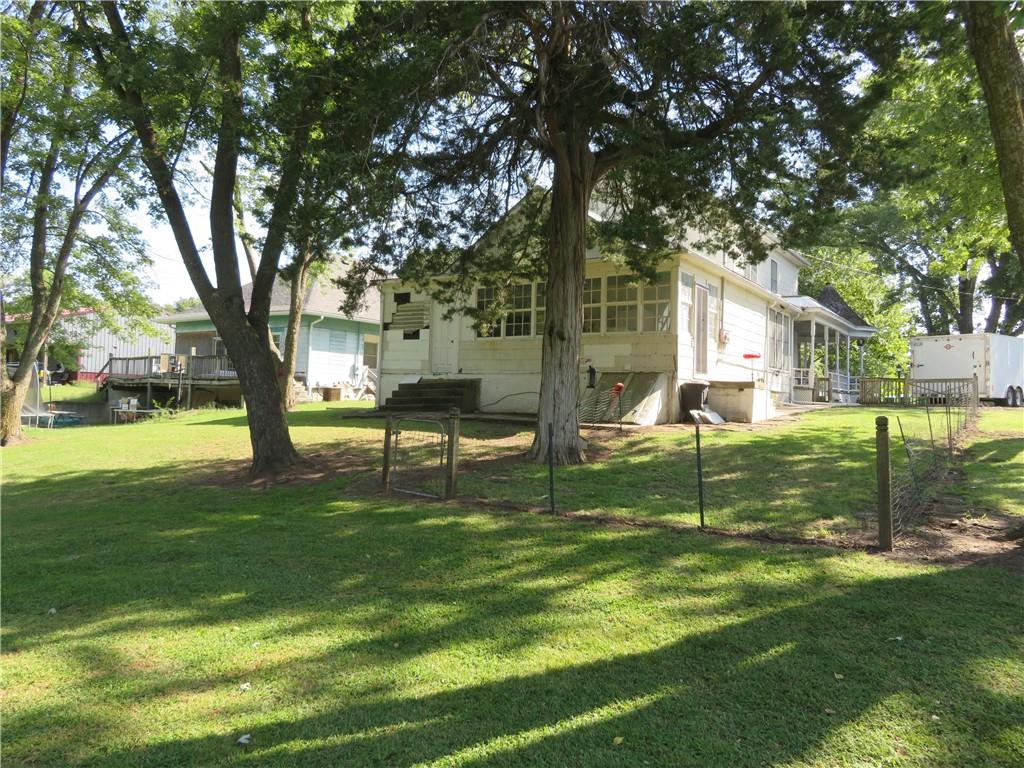 410 Linn St, Valley Falls, KS 66088