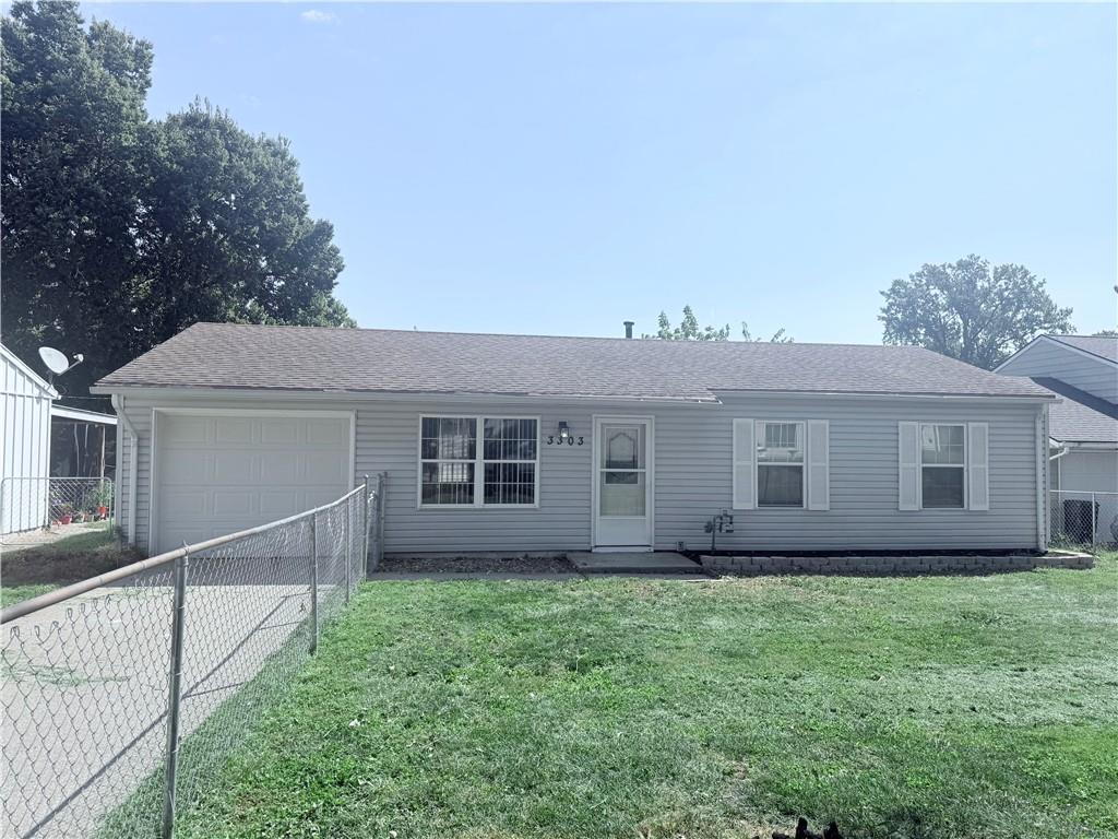 3303 Sioux Ln, St Joseph, MO 64503