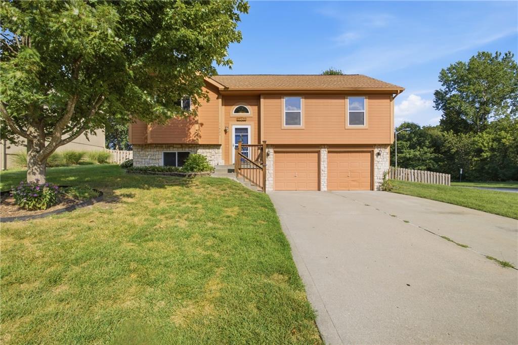 11421 N Kentucky Ave, Kansas City, MO 64157