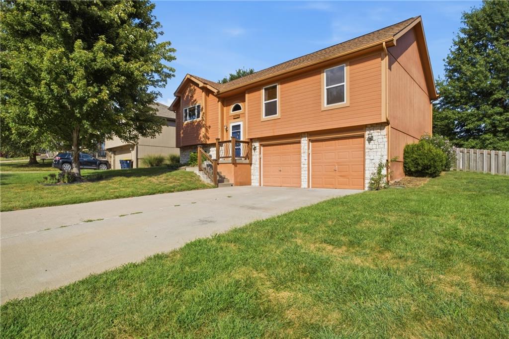11421 N Kentucky Ave, Kansas City, MO 64157