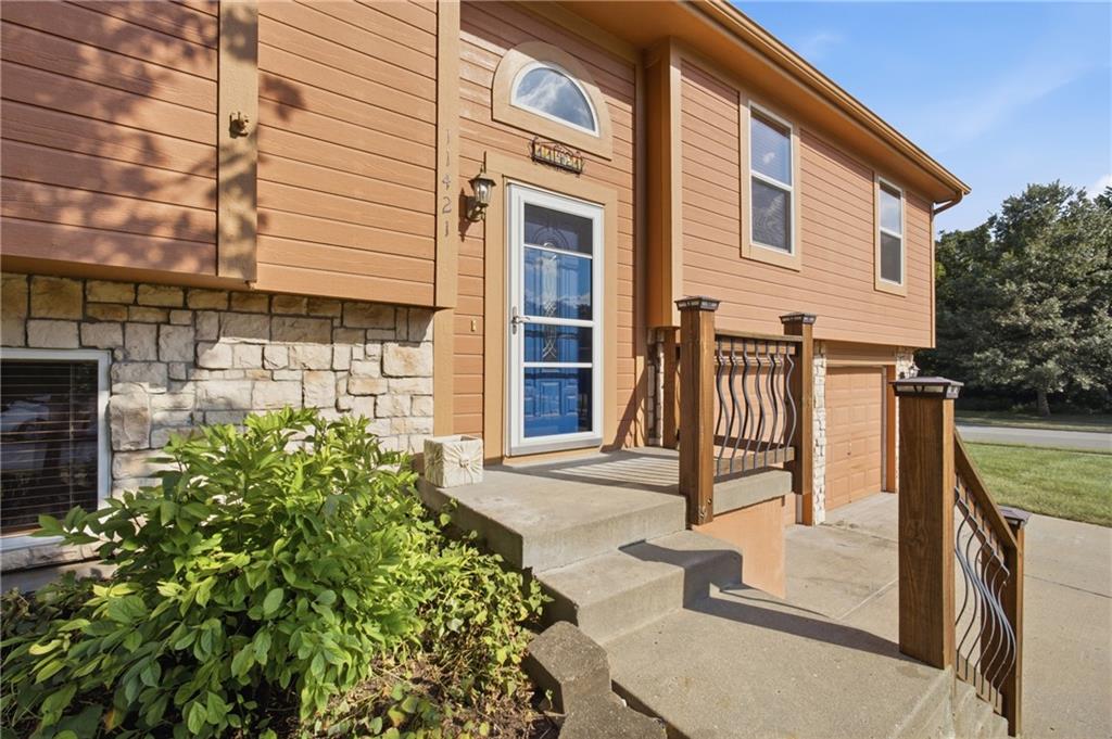 11421 N Kentucky Ave, Kansas City, MO 64157