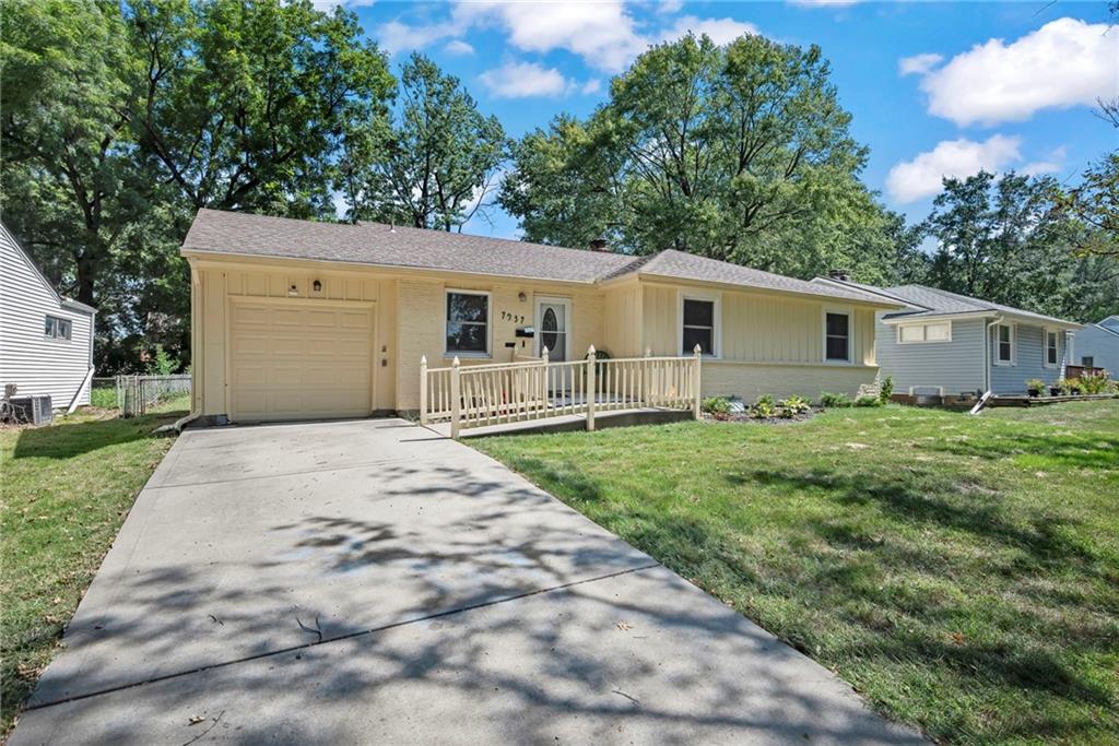 7937 Pennsylvania Ave, Kansas City, MO 64114