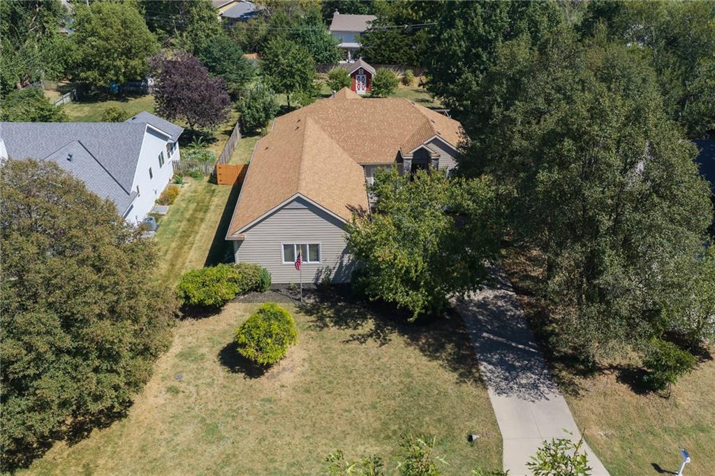 1104 Wagon Wheel Rd, Lawrence, KS 66049
