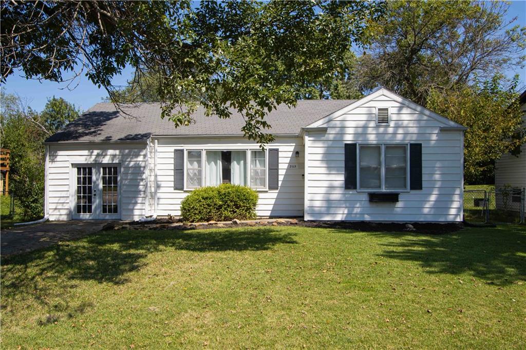 205 Larkin St, Warrensburg, MO 64093