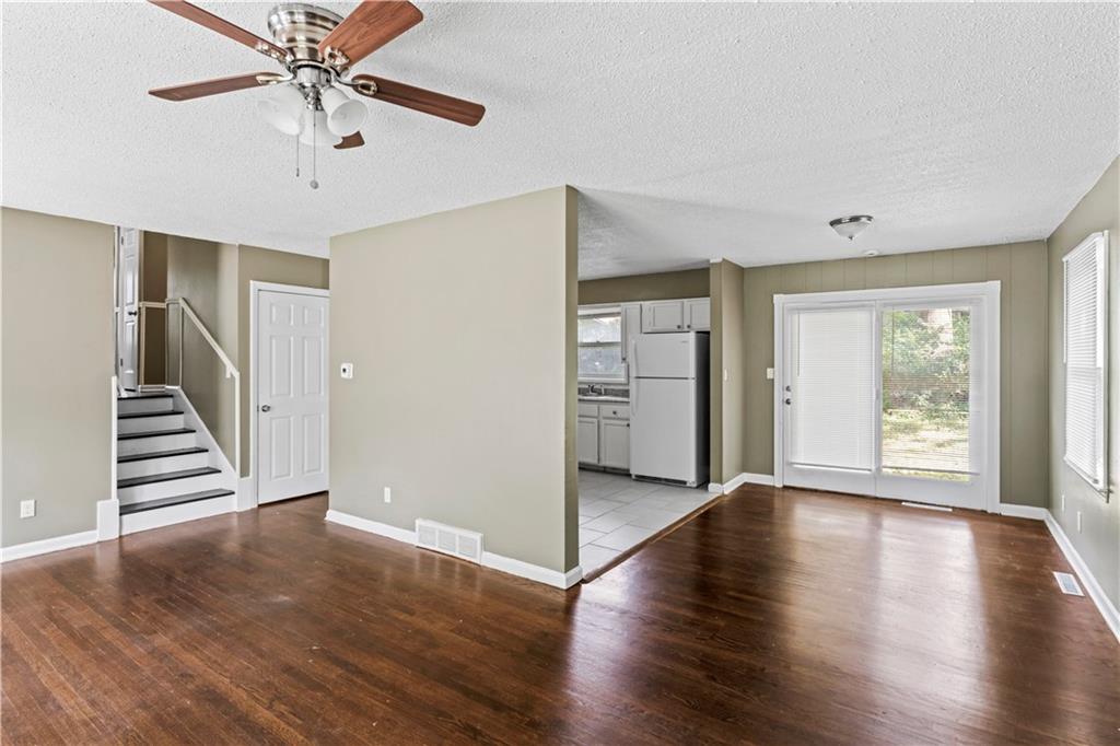 5906 E 97th St, Kansas City, MO 64134