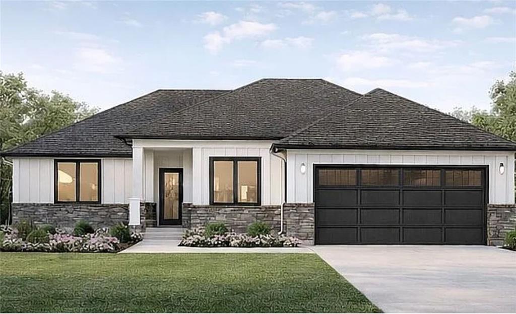 1415 Thomas Dr, Louisburg, KS 66053