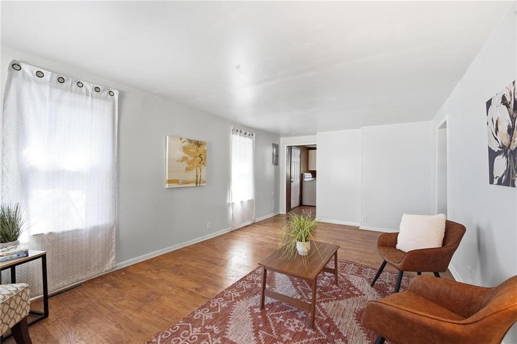 8725 E Smart Ave, Independence, MO 64053