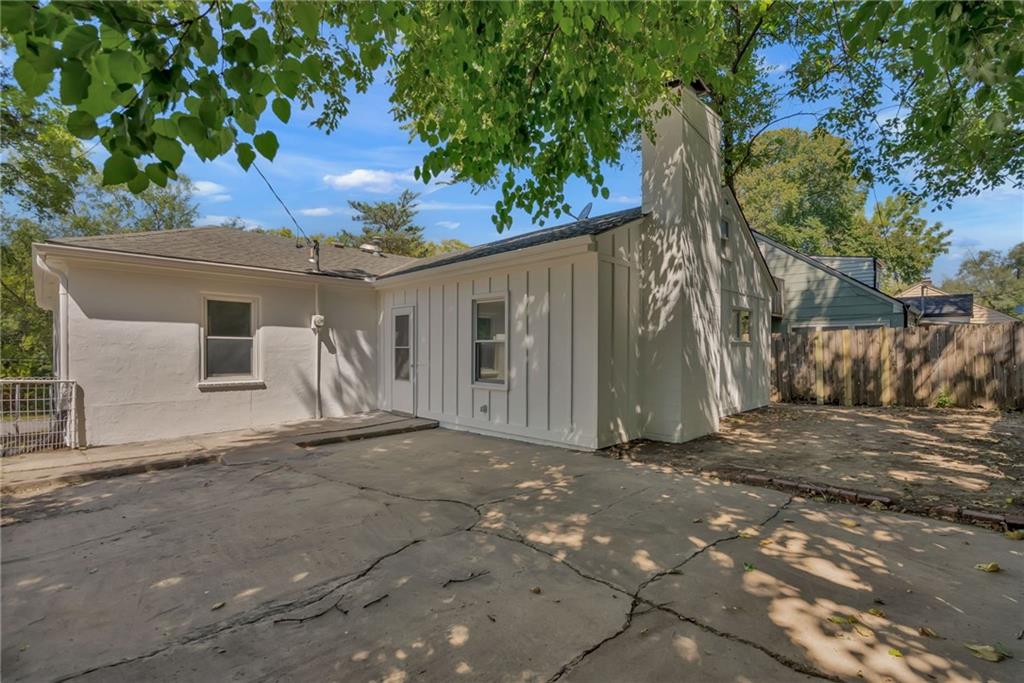 2663 Grandview Blvd, Kansas City, KS 66102