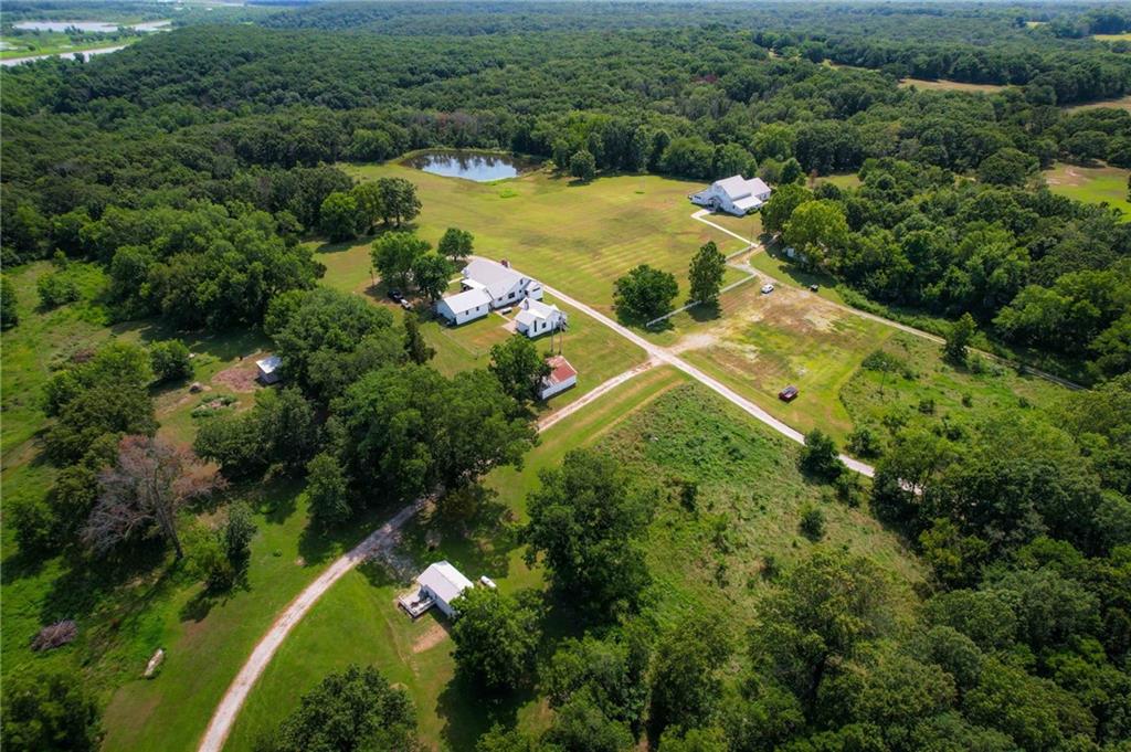2105 NE 315 Pvt Rd, Osceola, MO 64776