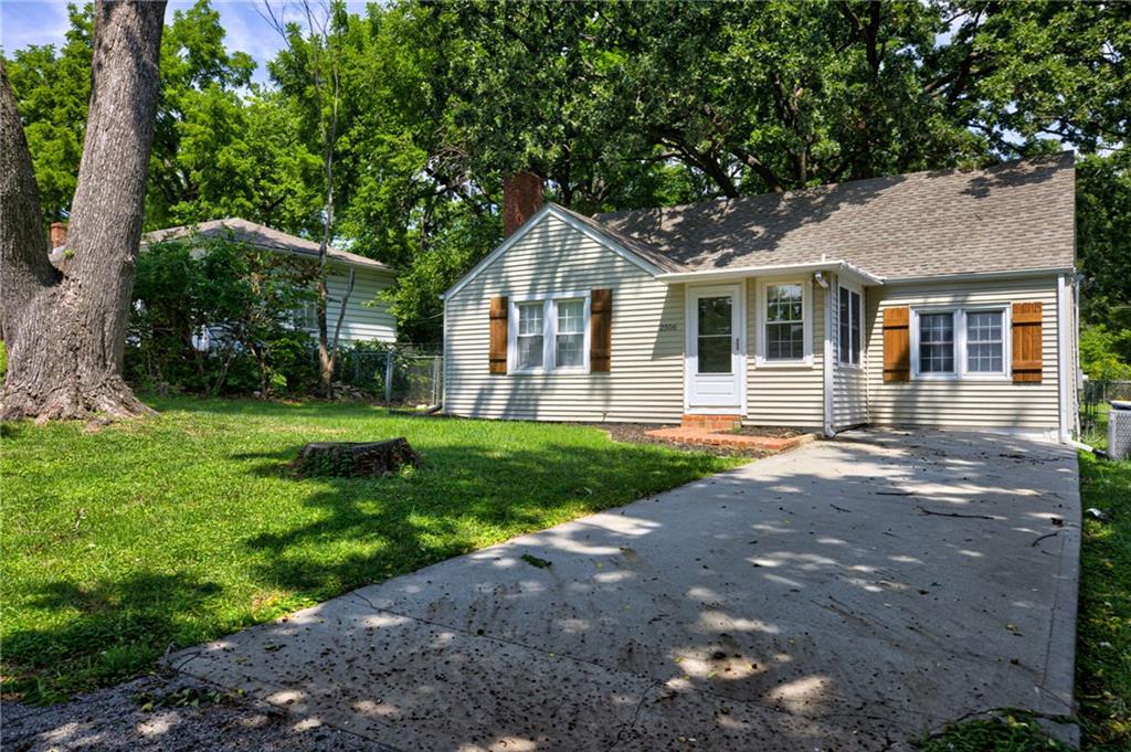 2506 NE 46th St, Kansas City, MO 64116