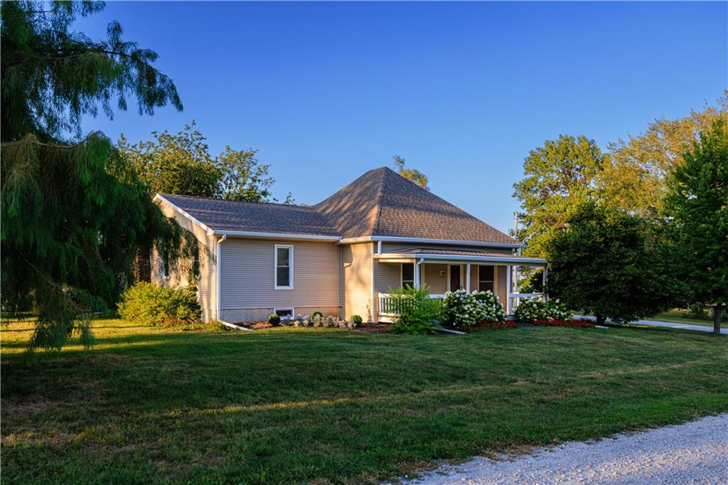 22021 224th St, Maryville, MO 64468