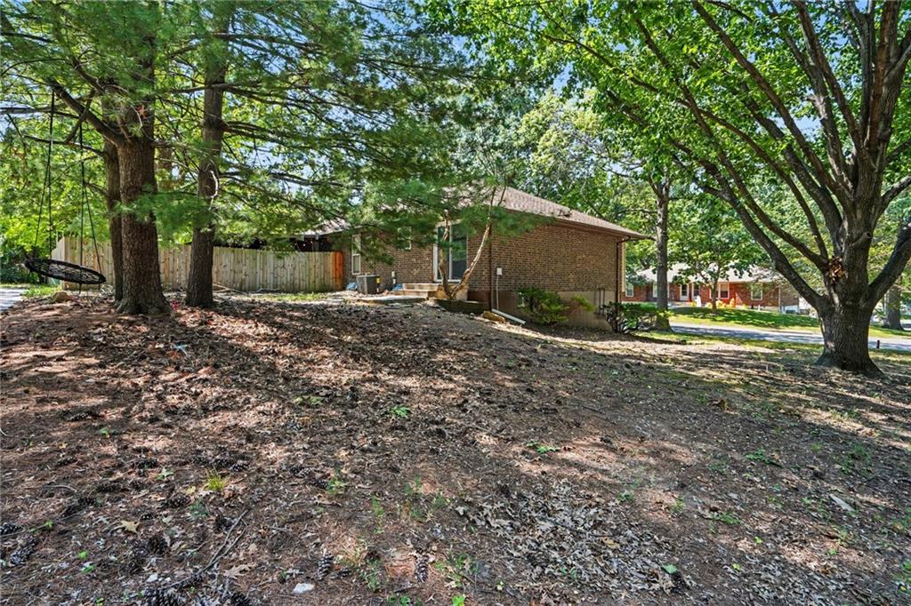 920-922 NW 13th St, Blue Springs, MO 64015