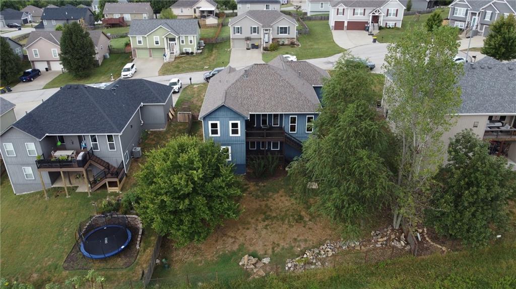 807 SW Mill Creek Ct, Grain Valley, MO 64029