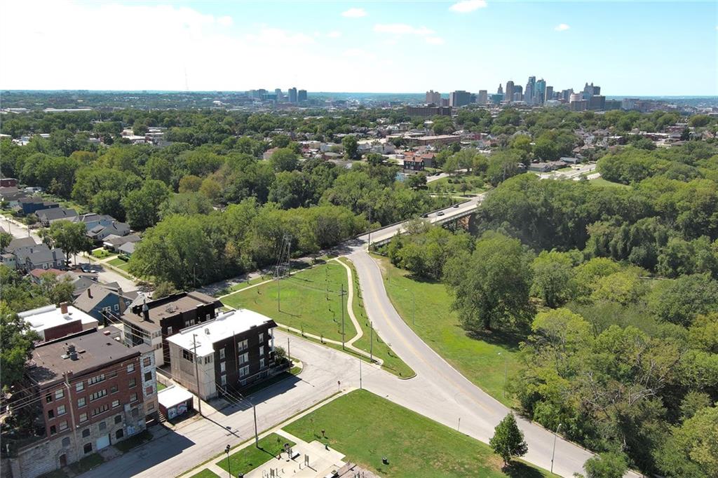 305 Bellefontaine Ave, Kansas City, MO 64124