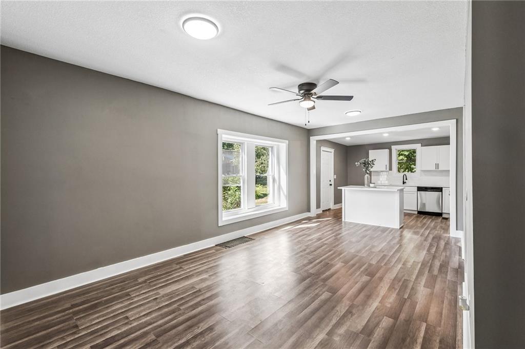 1500 S Maywood Ave, Independence, MO 64052