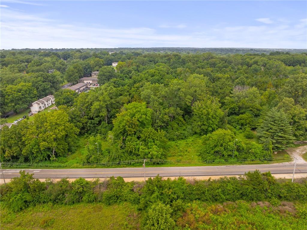 8906 E Bannister Rd, Kansas City, MO 64138