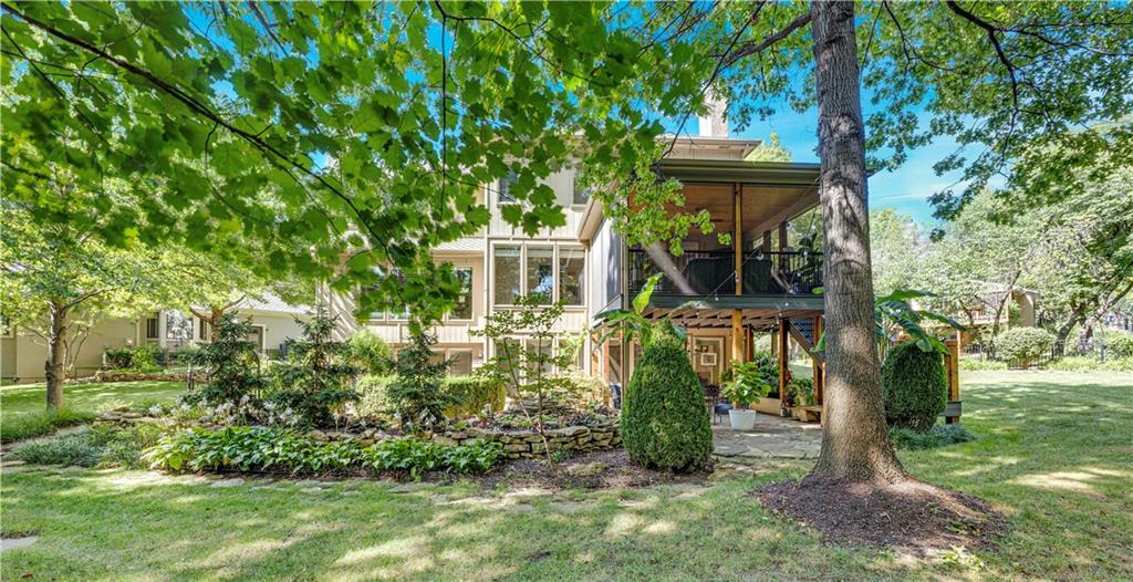 13213 El Monte St, Leawood, KS 66209