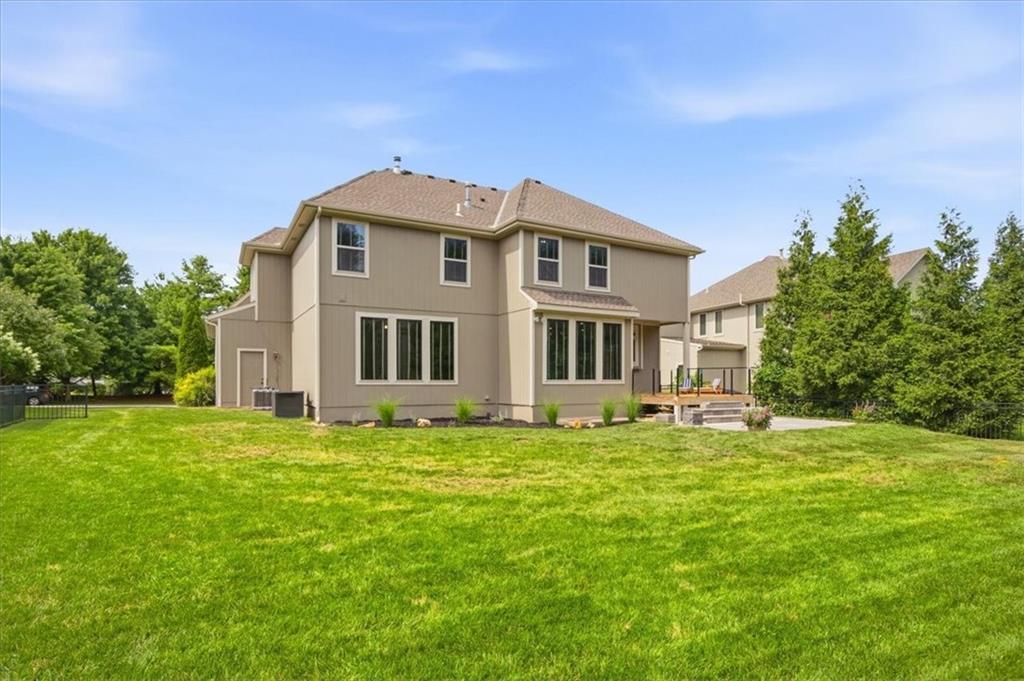 9307 W 155th Ct, Overland Park, KS 66221