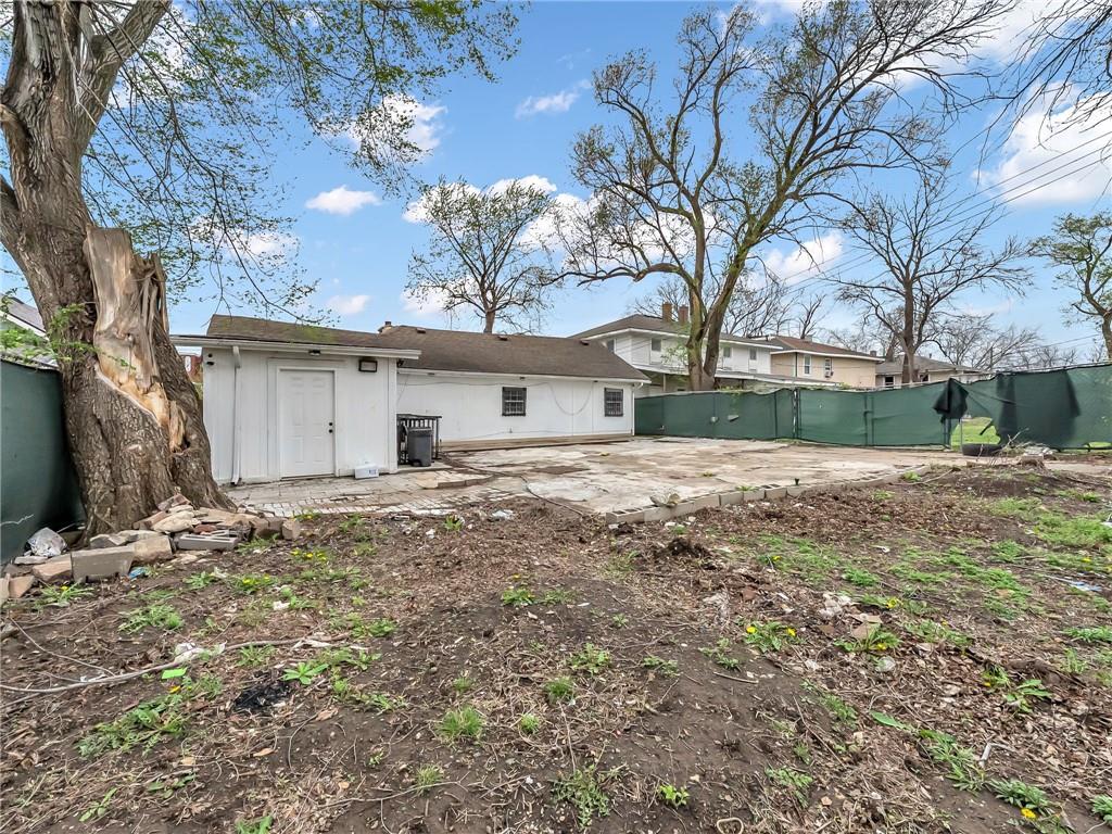 417 Wallace Ave, Kansas City, MO 64125