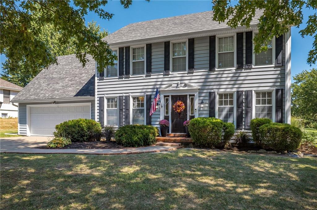2201 Green Meadows Ct, St Joseph, MO 64506