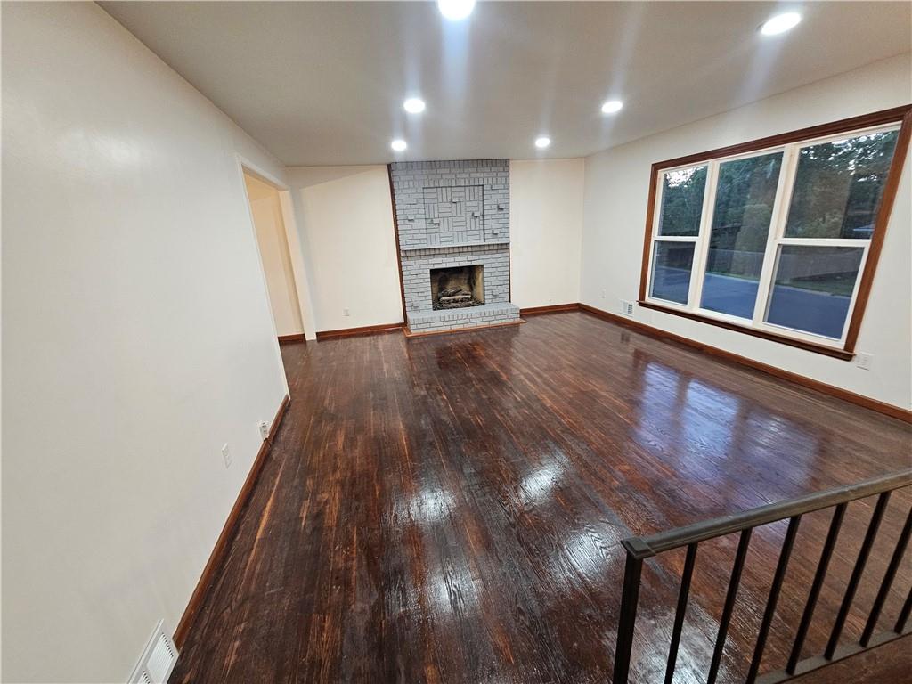 321 E 106th Ter, Kansas City, MO 64114