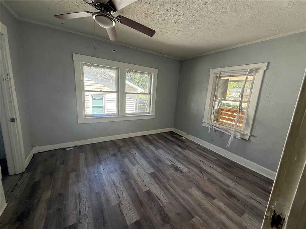 10033 E Wilson Rd, Independence, MO 64053