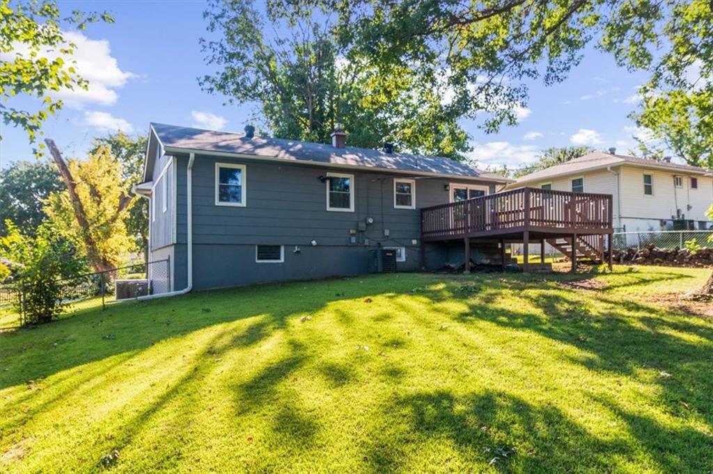 8302 Manning Ave, Raytown, MO 64138