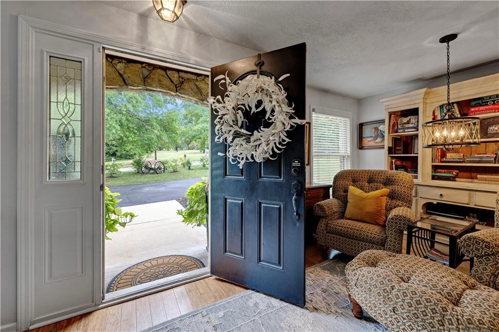 31470 W 89th St, De Soto, KS 66018