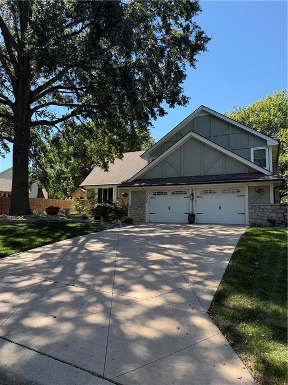 10804 Horton St, Overland Park, KS 66211