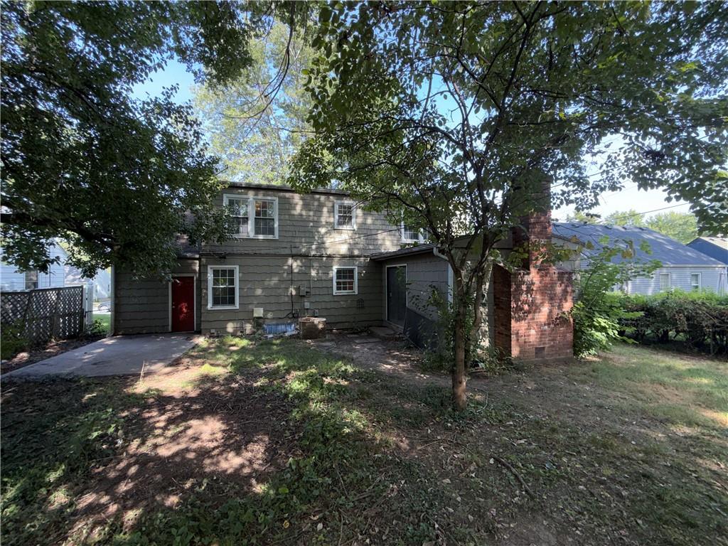 4928 Juniper Dr, Roeland Park, KS 66205
