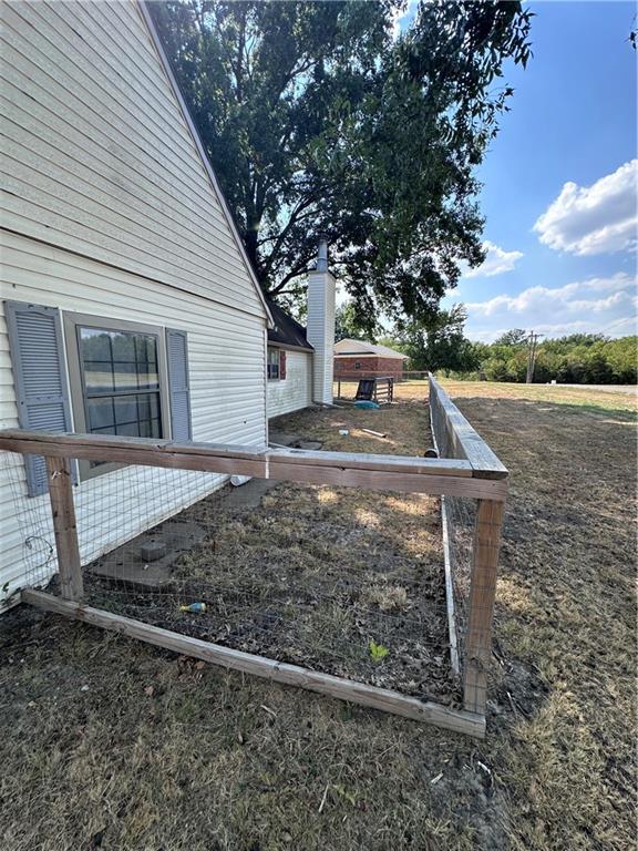 512 Westwood Dr, Coffeyville, KS 67337