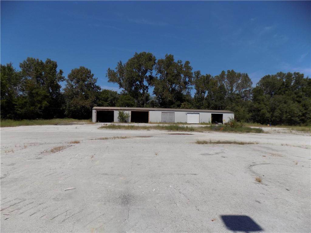 801 W Wilson St, Ottawa, KS 66067